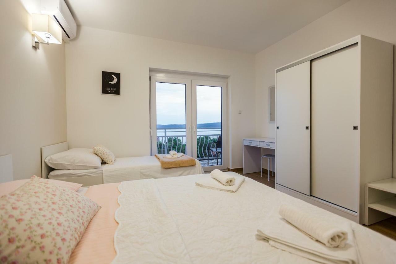 Apartmani Kristijan Crikvenica Exterior foto