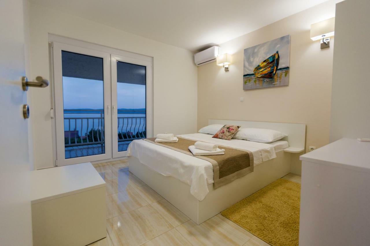Apartmani Kristijan Crikvenica Exterior foto