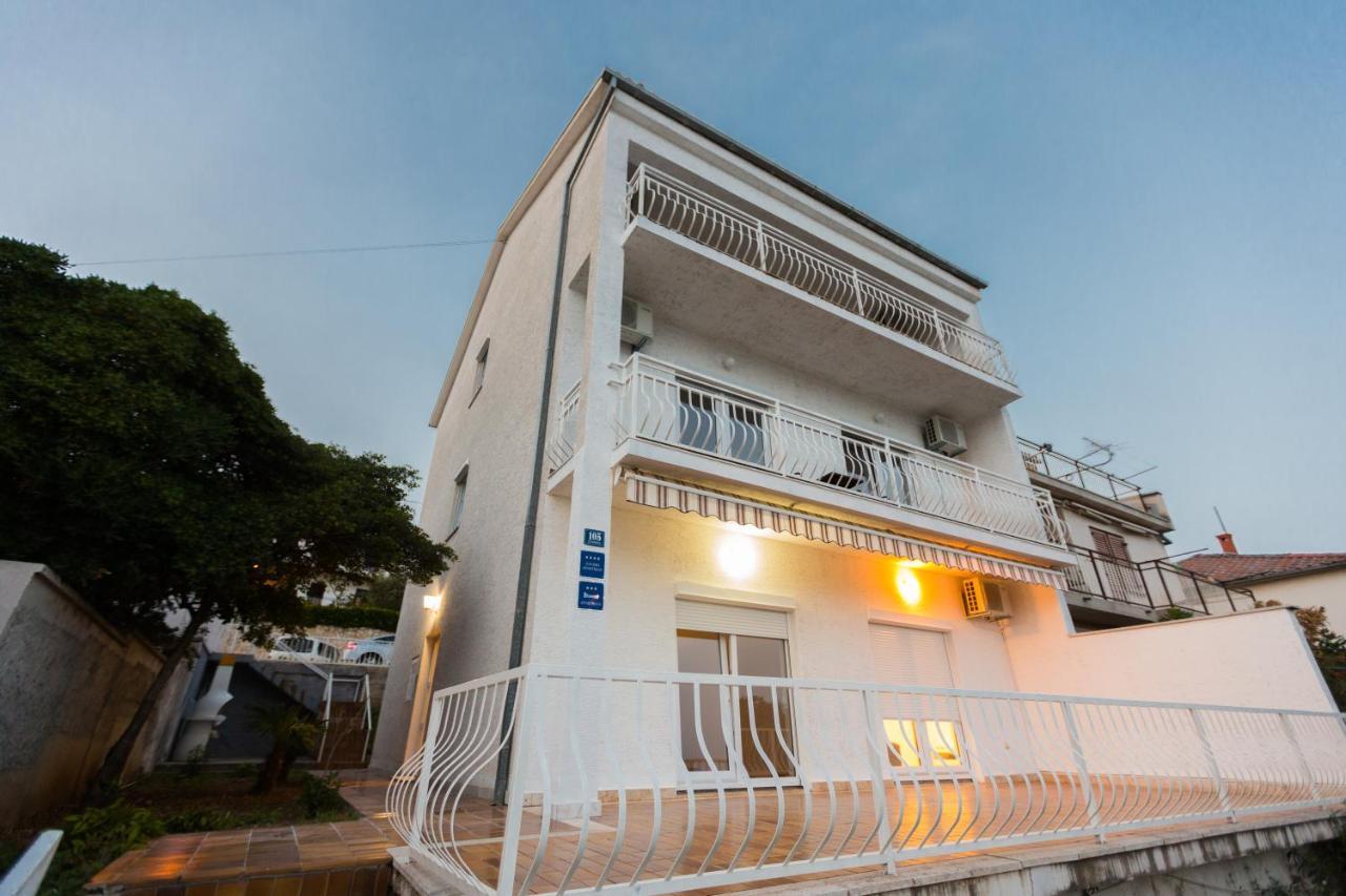 Apartmani Kristijan Crikvenica Exterior foto